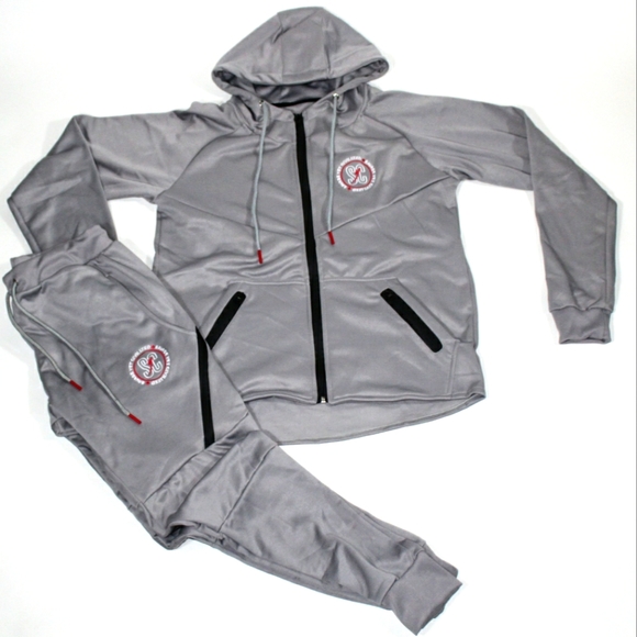 Luxury tec joggersuit - Picture 1 of 1